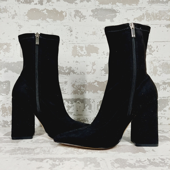 New Marc Fisher Larry Pointed Toe Black Ankle Bootie  W791 - Picture 6 of 13